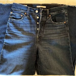 Levis Straight Leg Ribcage Jeans